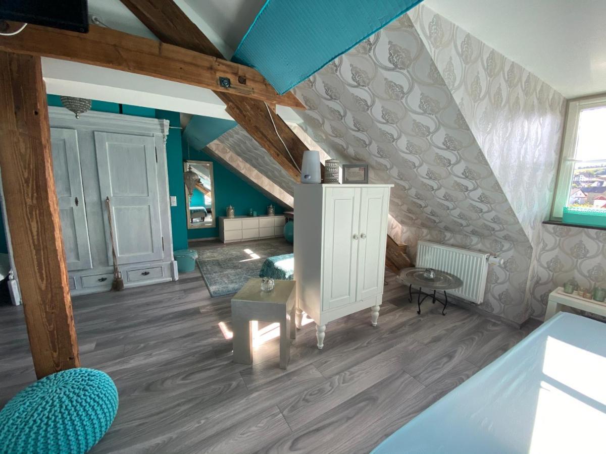 شقة Oriental Cozy Loft - Orientalisches Gemuetliches Loft Weibern المظهر الخارجي الصورة