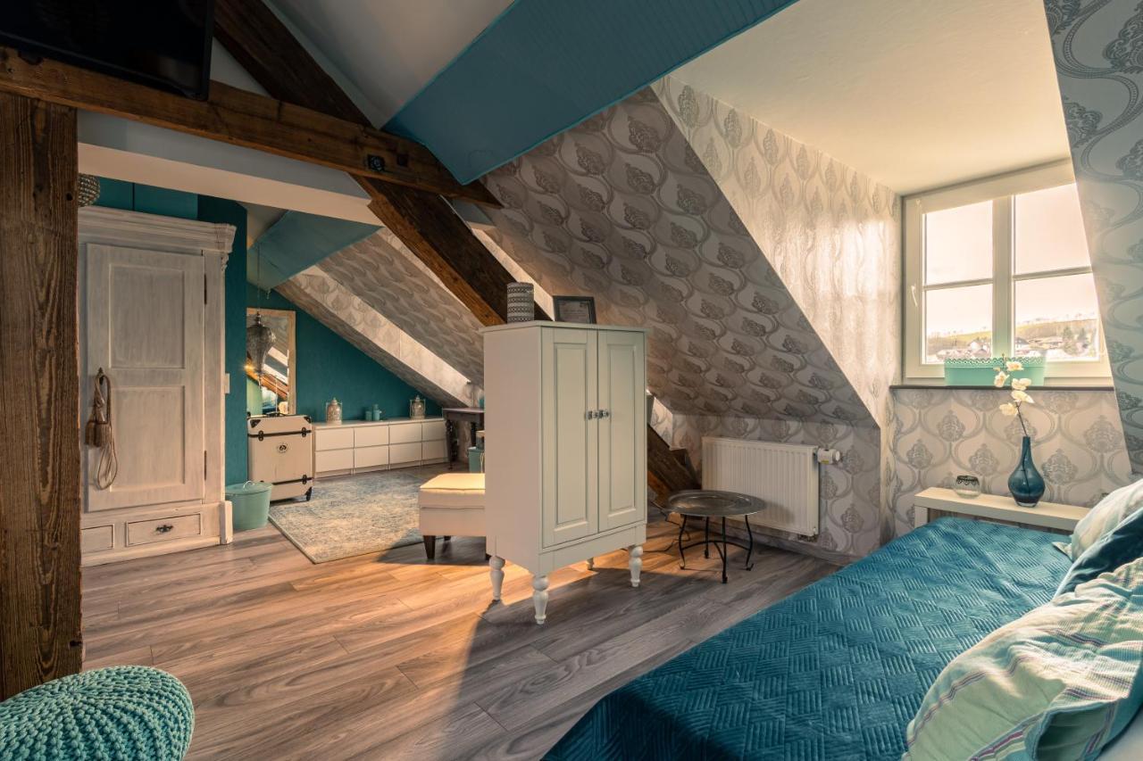 شقة Oriental Cozy Loft - Orientalisches Gemuetliches Loft Weibern المظهر الخارجي الصورة