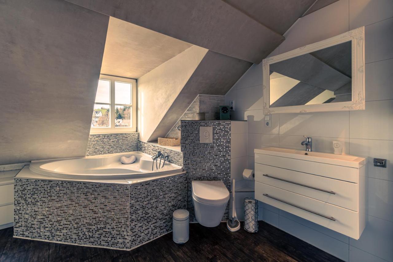 شقة Oriental Cozy Loft - Orientalisches Gemuetliches Loft Weibern المظهر الخارجي الصورة